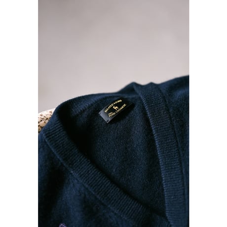 MAATEE&SONS CASHMERE PATCH ARGYLE SWEATER