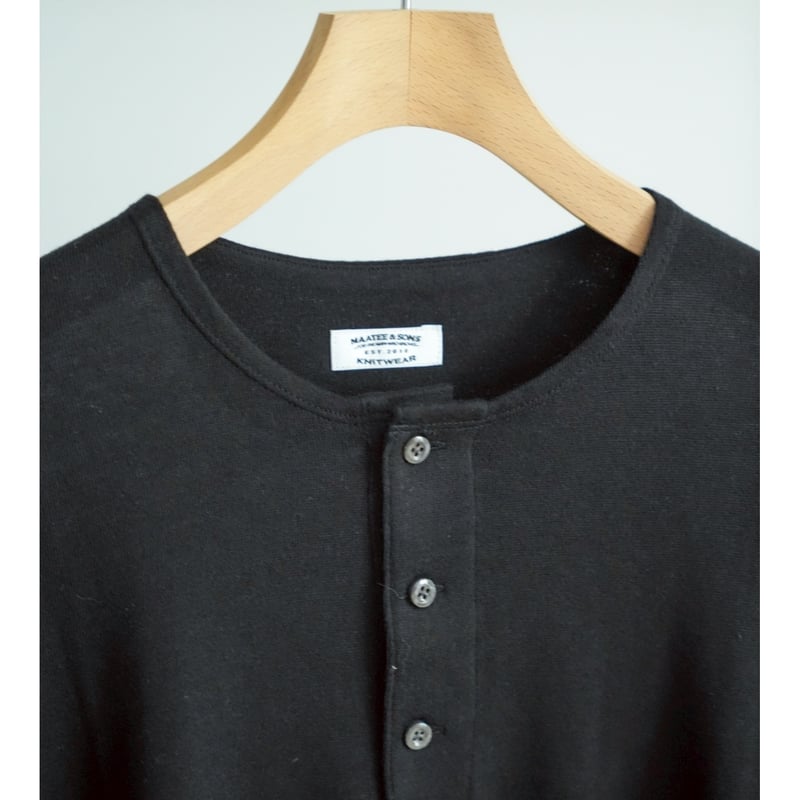 MAATEE&SONS L/S HENRY NECK TEE | MusterWerk