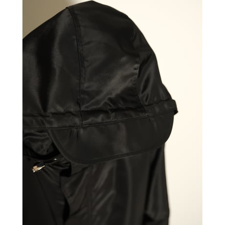 The CLASIK RECYCLE NYLON TWILL HOODED JACKET