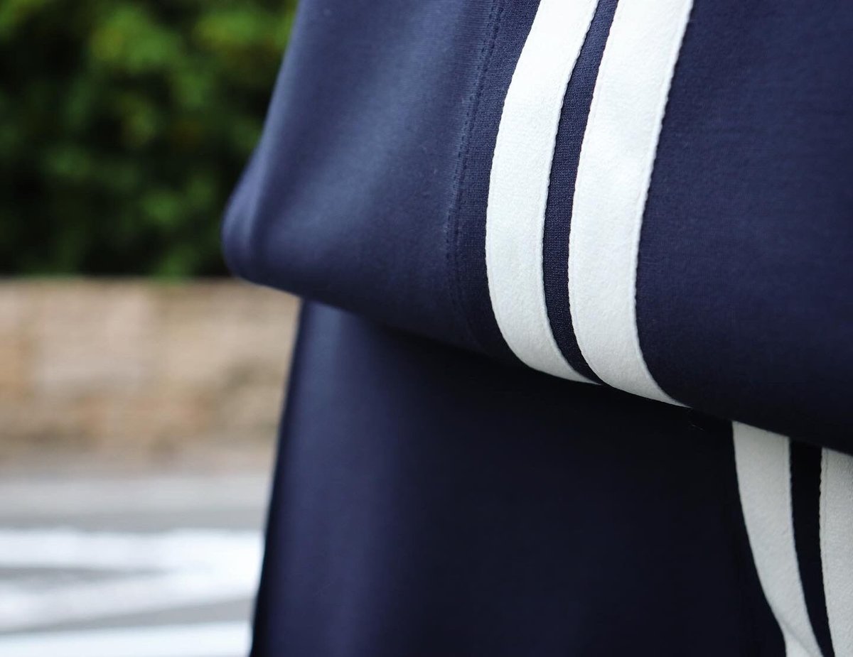 RAINMAKER Ex. PONTE ROMA PLEATED SIDE STRIPES T RAINMAKER Ex. PONTE ROMA PLEATED SIDE STRIPES T