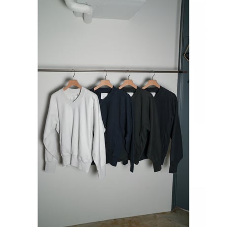 MEDIUM SPORTSWEAR WARMUP TOP V "HARD LOOPBACK"