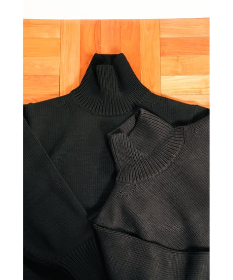 Olde H & Daughter WOOSTED WOOL TURTLE NECK P/O