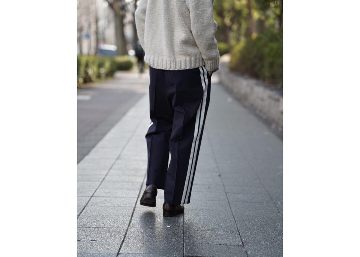 RAINMAKER Ex. PONTE ROMA PLEATED SIDE STRIPES T
