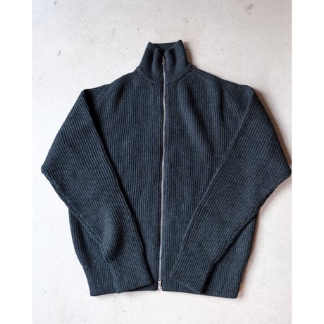 The CLASIK ALASHAN CASHMERE SADLE ZIP CARDIGAN