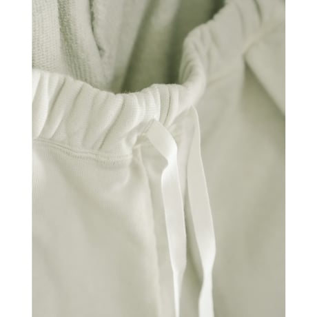 ANCELLM SWEAT TUCK SHORTS