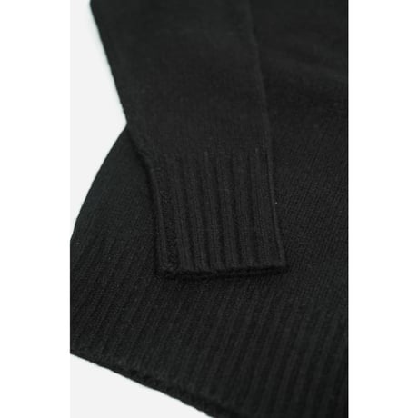 WALENODE "Innocent YAK" Shetland sweater- V