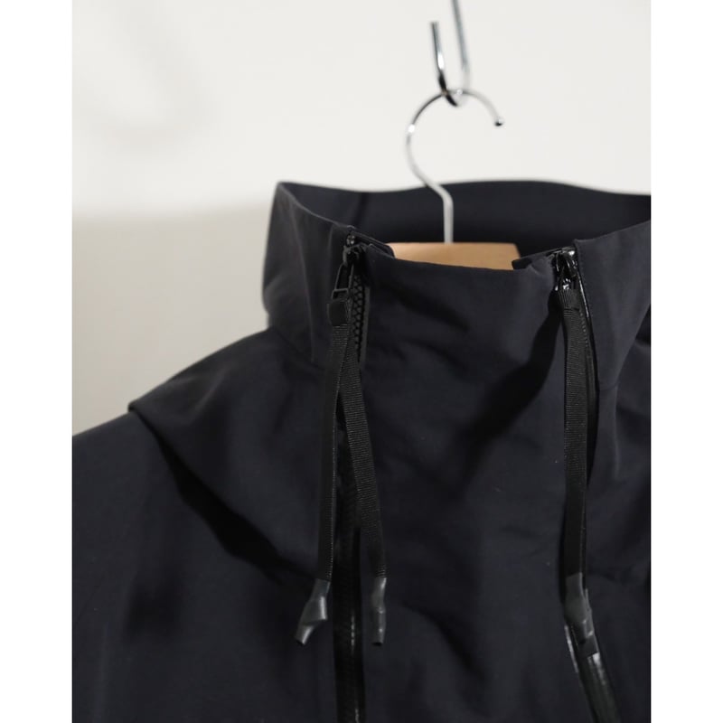 RAINMAKER BREATHABLE WATERPROOF MONSTER PARKA |