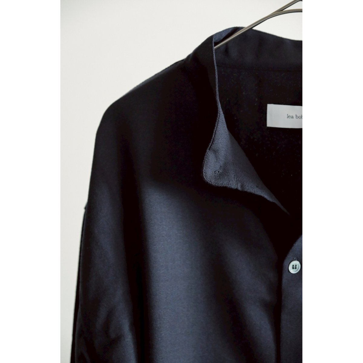 LEA BOBERG CL SHIRT - BRITISH WOOL CREPE | Must
