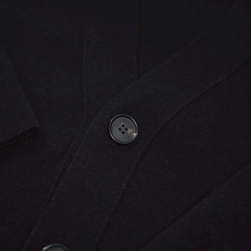 The CLASIK V NECK CARDIGAN | MusterWerk