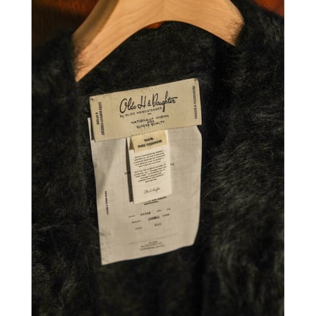 Olde H & Daughter Ex. FUR CASHMERE N/B VEST
