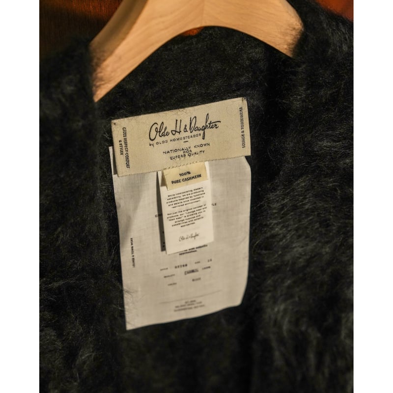 Olde H & Daughter Ex. FUR CASHMERE N/B VEST | M