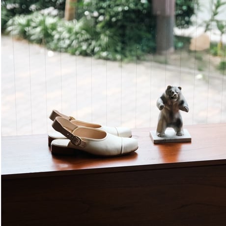 Post Production Ex. 白鞣しGoat Face Sandal