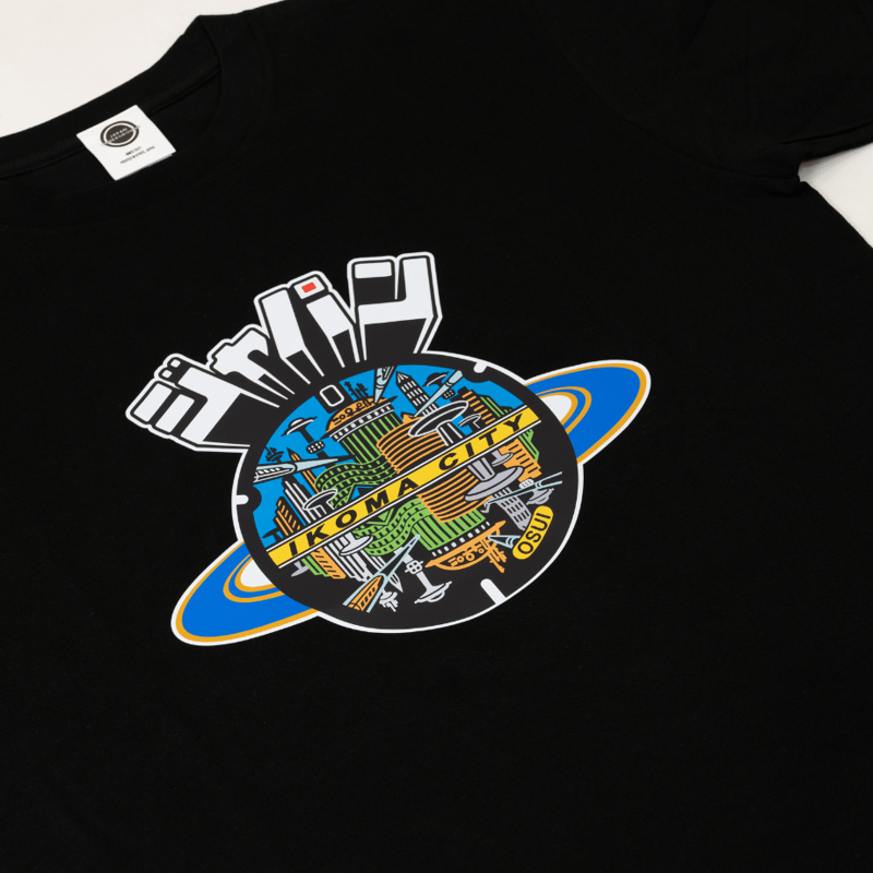 生駒市 マンホールTシャツ(未来都市) | JAPAN UNDERGROUND 生駒市 マンホールTシャツ(未来都市) | JAPAN UNDERGROUND