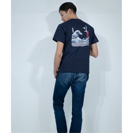 東京都墨田区 マンホールTシャツ（神奈川沖浪裏）