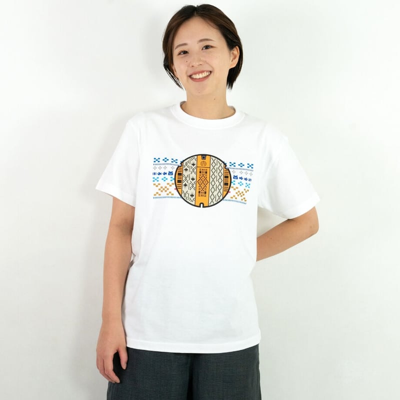 那覇市 マンホールTシャツ（ミンサー） | JAPAN UNDERGROUND
