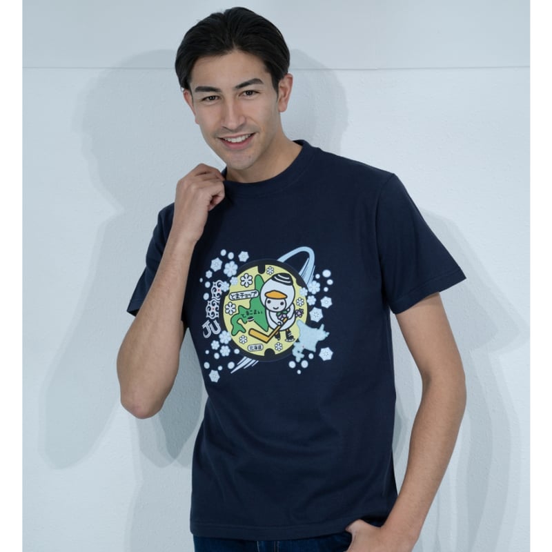 苫小牧市 マンホールTシャツ（とまチョップ） | JAPAN UNDERGROUND
