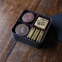 menu de4  コラボクッキー缶
