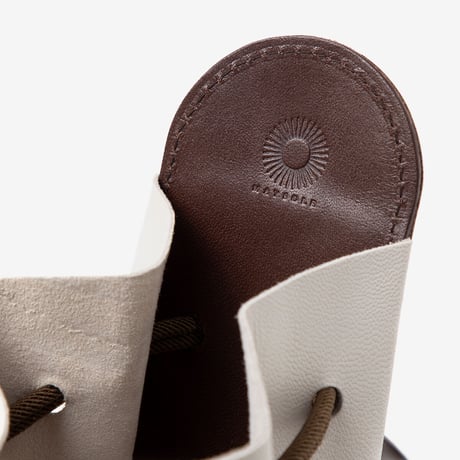 TANGO Pouch / White × D Brown
