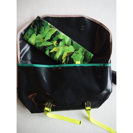 Melbourne Money Bag/Saturday Through Sunday Bag.