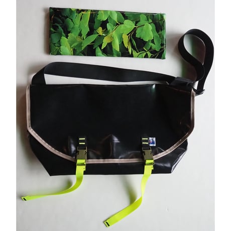 Melbourne Money Bag/Saturday Through Sunday Bag.