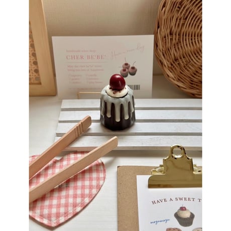 chocolate canelé