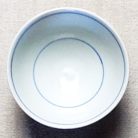 和食器 砥部焼 梅山窯 茶碗 小 11cm 唐草