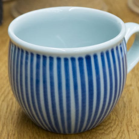 和食器 砥部焼 梅山窯 丸 マグカップ 200CC 十草