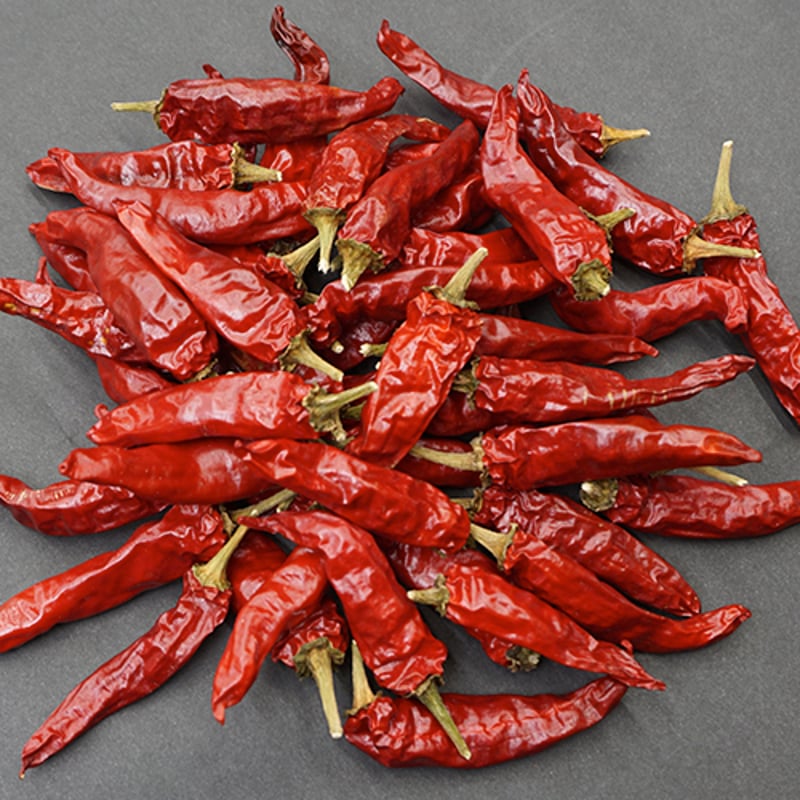 激辛 まぼろしの唐辛子 香川本鷹 辛い うまい 一味 8g 携帯 ボトル 1本