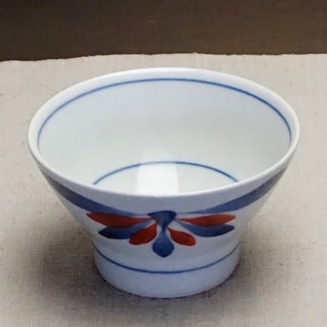 和食器 砥部焼 梅山窯 茶碗 小 11cm 呉須 赤菊