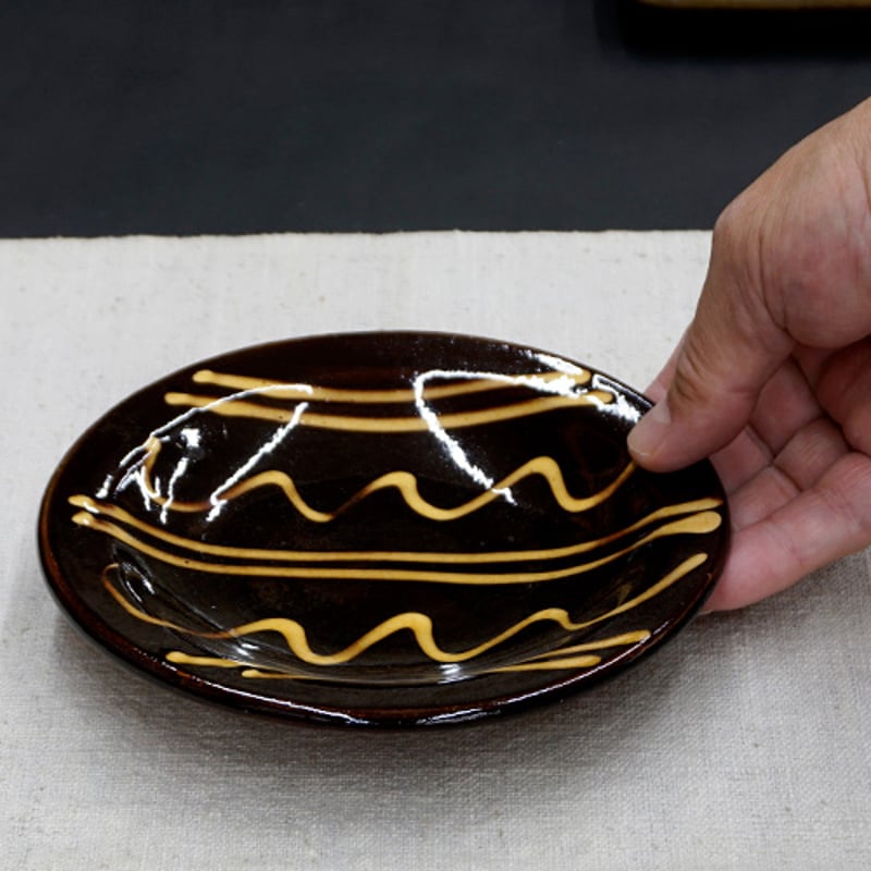 和食器 布志名焼 湯町窯 中皿 15cm 浪紋黄釉 濃茶 | うつわの店