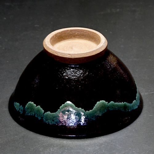 和食器 龍門司焼 茶碗 中 12cm 黒釉青流 | うつわの店 クラフトなかつか