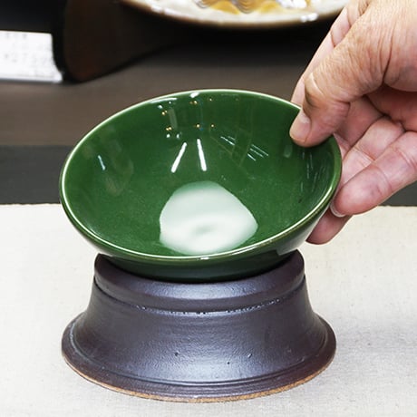 布志名焼 袖師窯 お手入れ簡単 猫 のお 茶碗 12cm 緑