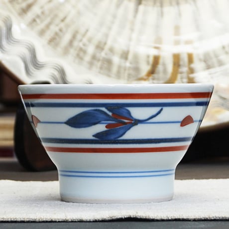 和食器 砥部焼 梅山窯 茶碗 小 11cm 赤線 三つ葉