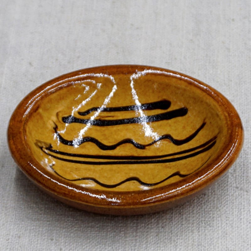 和食器 布志名焼 湯町窯 豆皿 9cm 浪紋濃茶 黄釉 | うつわの店