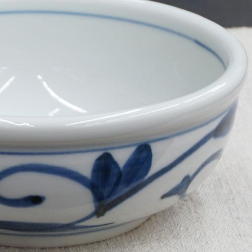 ⭐️ 砥部焼 貞山窯 染付 唐草 中鉢 ４客 美品 ⭐️ ⭐️ 砥部焼 貞山窯 染付 唐草 中鉢 4客 美品 ⭐️ - メルカリ