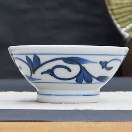 和食器 砥部焼 貞山窯 茶碗 小 11.5cm 唐草