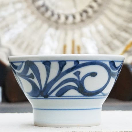 和食器 砥部焼 梅山窯 茶碗 大 12cm 唐草