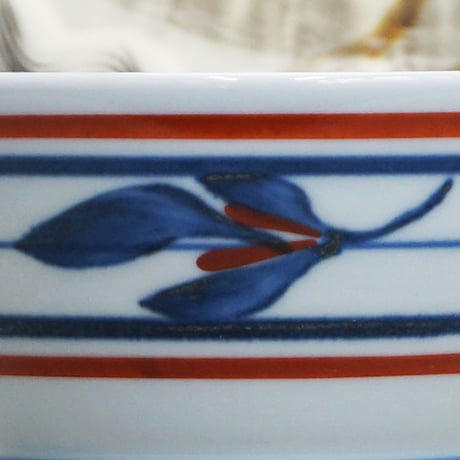 和食器 砥部焼 梅山窯 茶碗 小 11cm 赤線 三つ葉