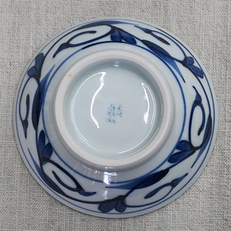 和食器 砥部焼 貞山窯 茶碗 中 13cm 唐草