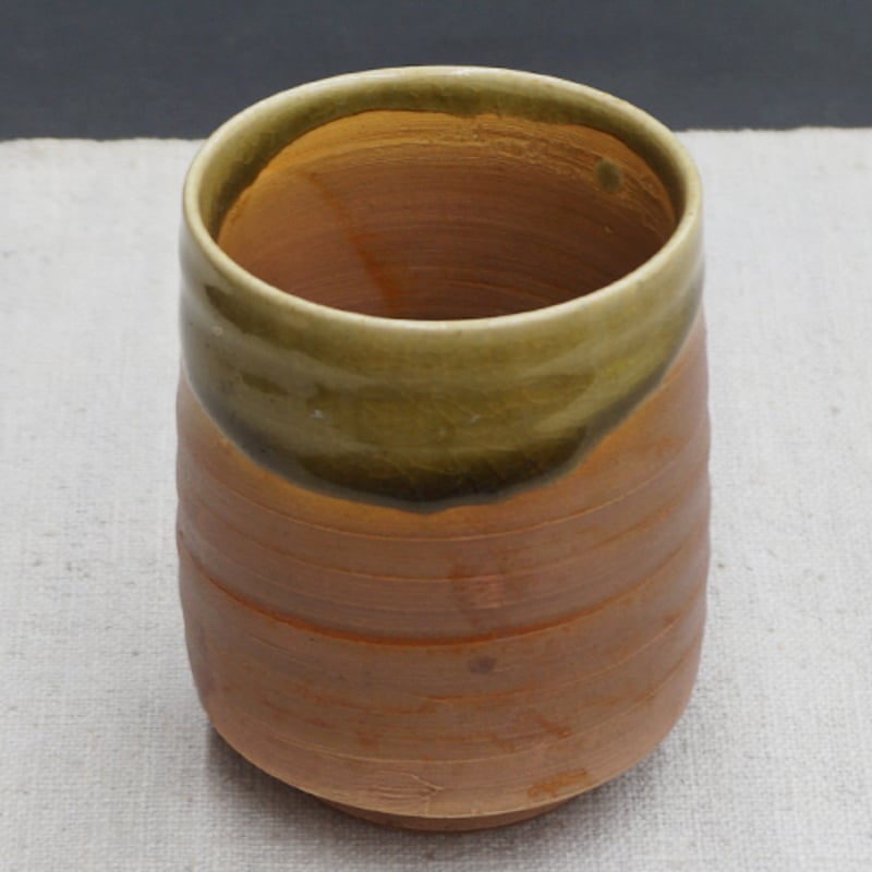 和食器 伊賀焼 殿白窯 湯呑 大 6.5cm 焼締 灰釉 | うつわの店