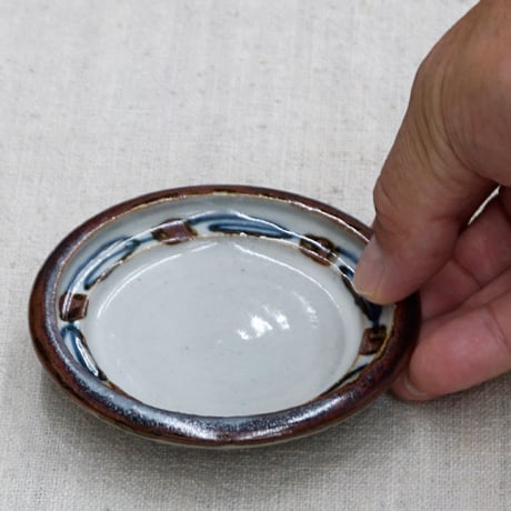 和食器 布志名焼 袖師窯 豆皿 9.5cm 渕草絵