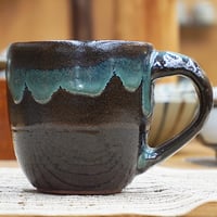 和食器 龍門司焼 丸マグカップ 350cc 黒釉青流