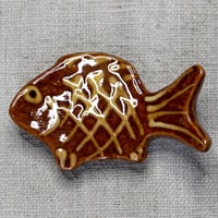 和食器 布志名焼 湯町窯 魚 箸置 黄釉 濃茶