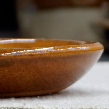 和食器 布志名焼 湯町窯 豆皿 9cm 浪紋淡茶 黄釉