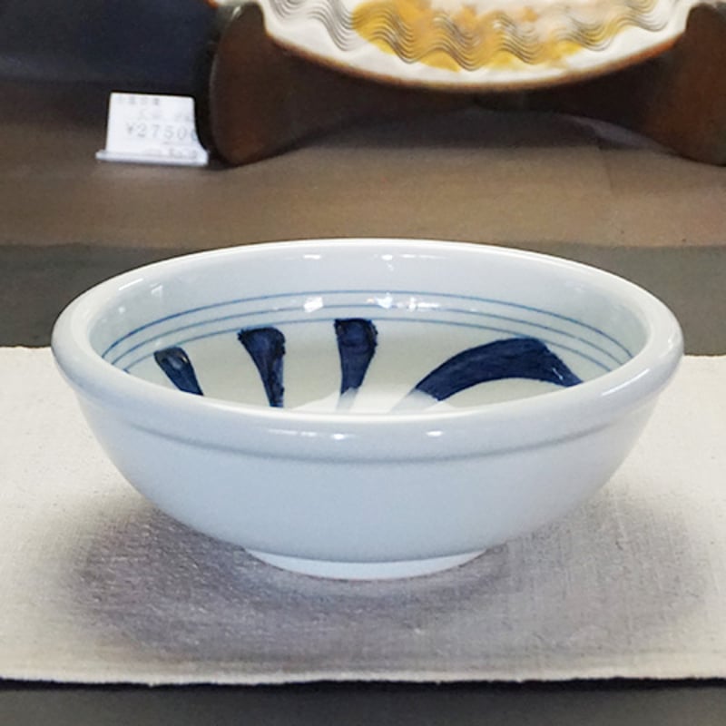 和食器 砥部焼 梅山窯 中鉢 19cm 玉渕 内唐草 | うつわの店 クラフト