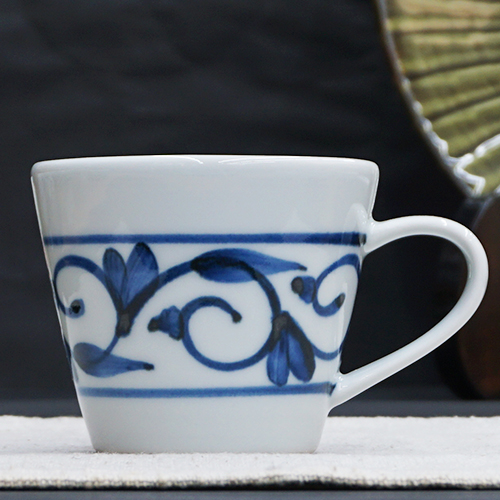 和食器 砥部焼 貞山窯 カップ 150cc 唐草 | うつわの店 クラフトなかつか