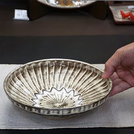 和食器 小鹿田焼 黒木昌伸窯 浅 大鉢 21cm 刷毛目櫛目 白