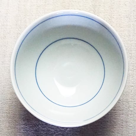 和食器 砥部焼 梅山窯 茶碗 小 11cm 赤線 三つ葉