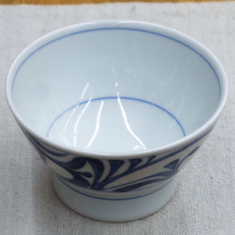 和食器 砥部焼 梅山窯 茶碗 大 12cm 唐草 | うつわの店 クラフト 和食器 砥部焼 梅山窯 茶碗 大 12cm 唐草 | うつわの店 クラフト