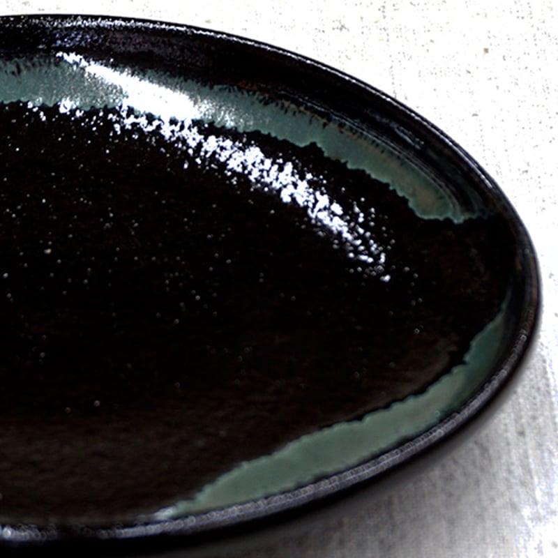 和食器 龍門司焼 大皿 18cm 黒釉青流 | うつわの店 クラフトなかつか